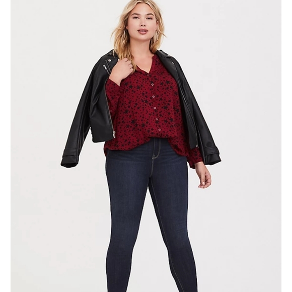 torrid Tops - TORRID STAR PRINT SHIRT